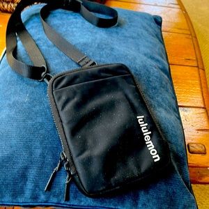 Lululemon easy access crossbody bag